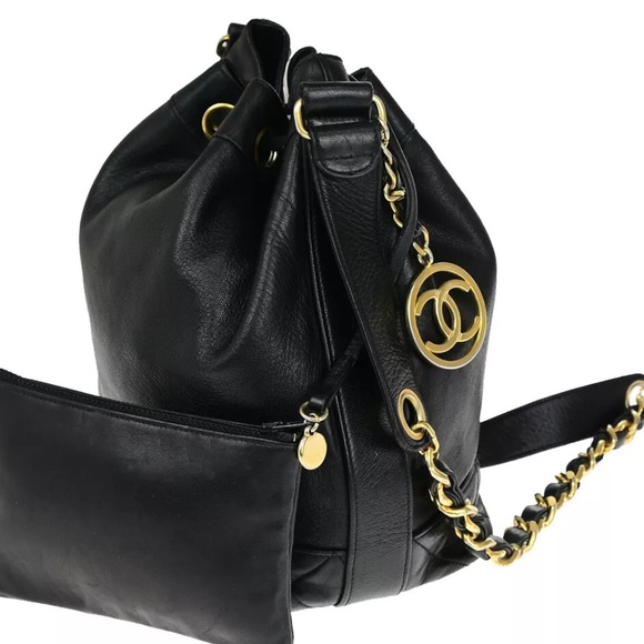 CHANEL CC LEATHER DRAWSTRING BAG - Picture 1 of 15